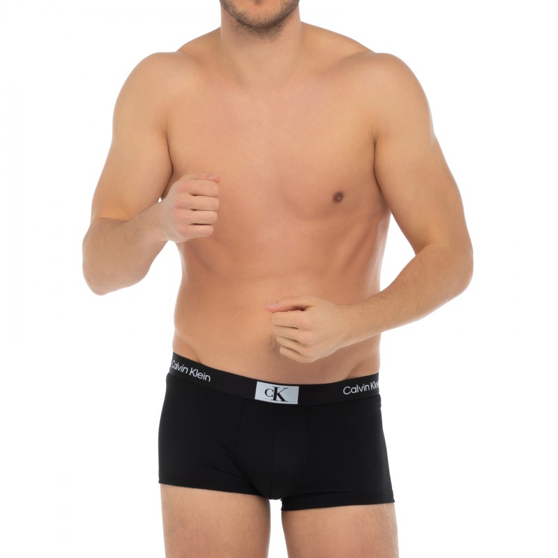 CalvinKlein_3-erSet_Trunks_Schwarz&Rot_gemustert