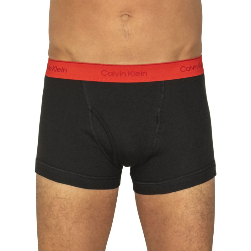 Calvin_Klein_3-er_Set_Trunks_Schwarz_mit_anbegesetztem_Webbund
