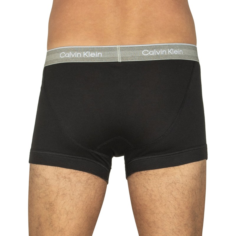 Calvin_Klein_3-er_Set_Trunks_Schwarz_mit_anbegesetztem_Webbund